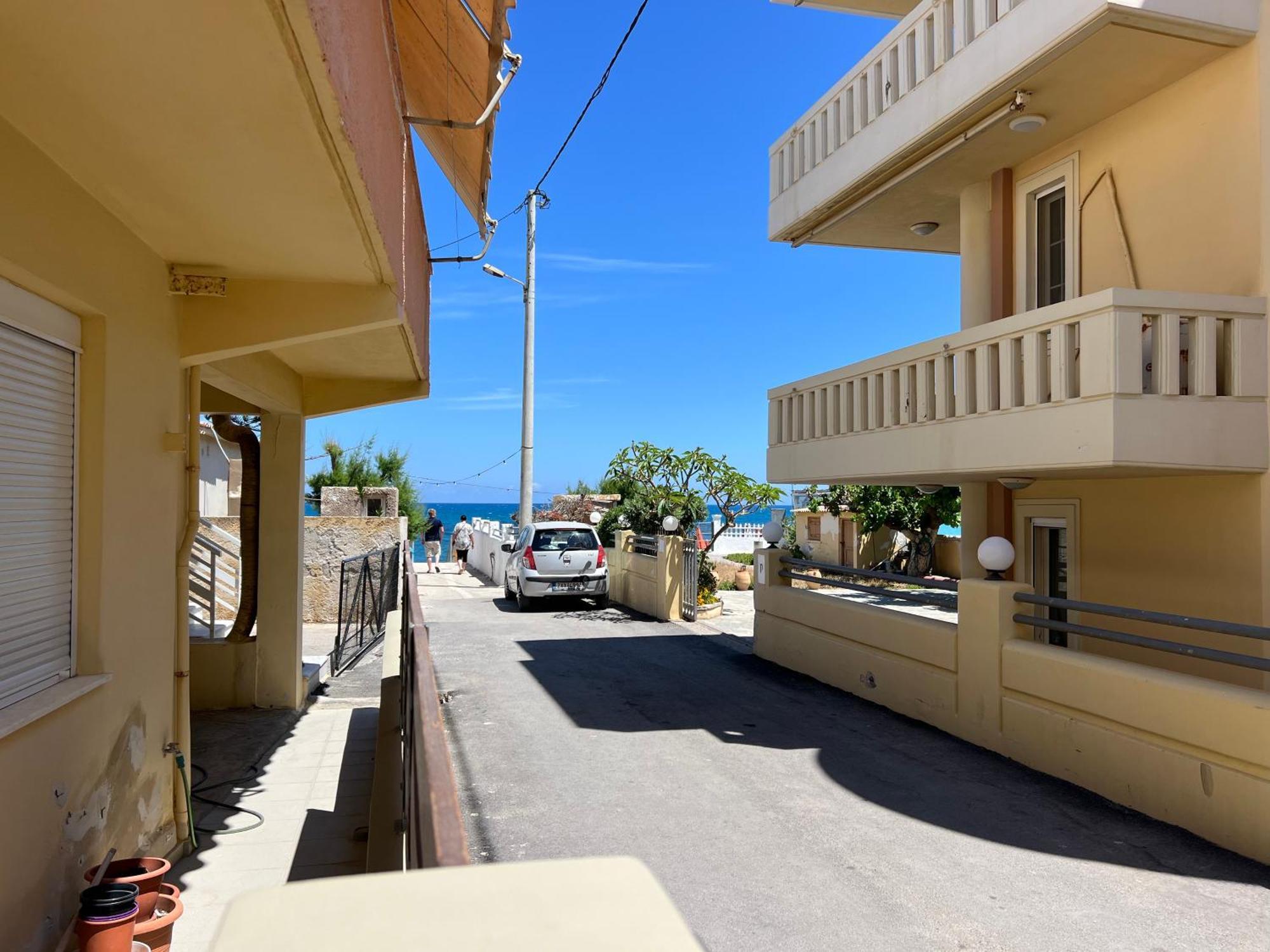Artemis Rooms Two Steps By The Sea Platanés Екстериор снимка
