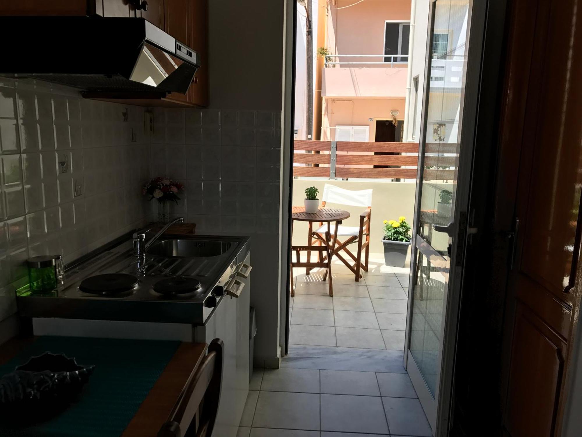 Artemis Rooms Two Steps By The Sea Platanés Екстериор снимка