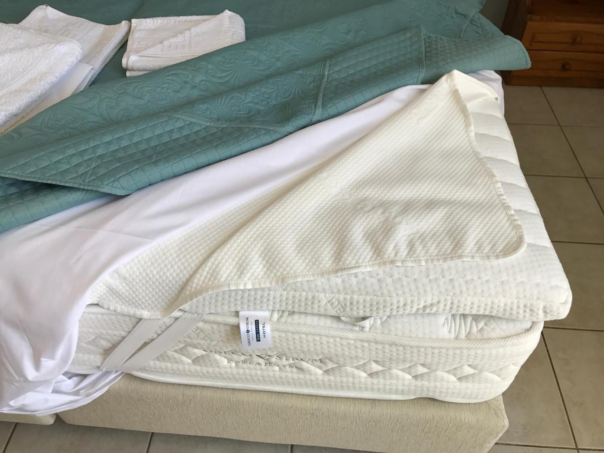 Artemis Rooms Two Steps By The Sea Platanés Екстериор снимка